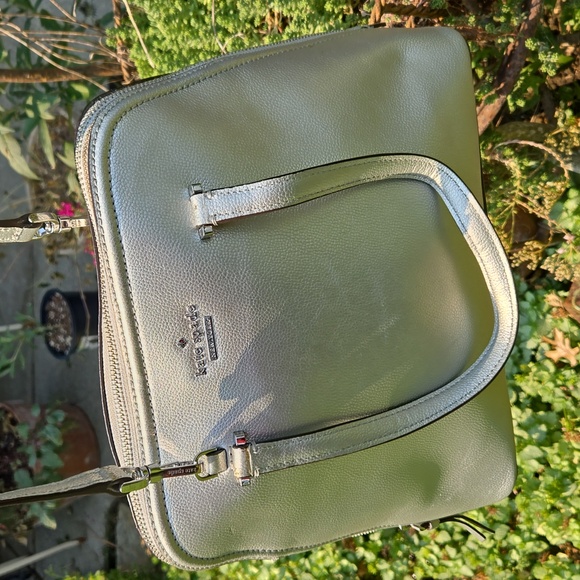 KATE SPADE EUC "Patterson Drive" Silver Dome Top Hand Satchel 11"x9"x5" - Picture 1 of 15